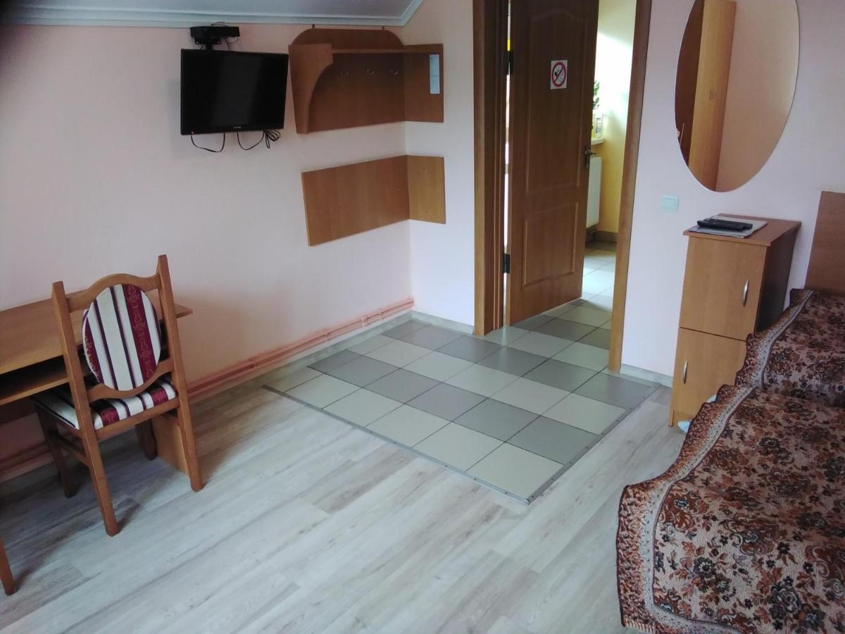 Mini-Hotel Ivano Frankivsk Bagian luar foto